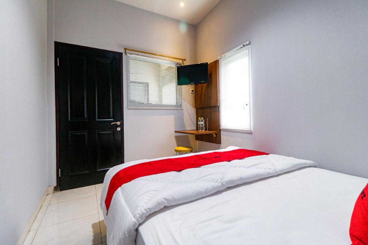 Reddoorz Near Kebon Jeruk Cakarta Dış mekan fotoğraf