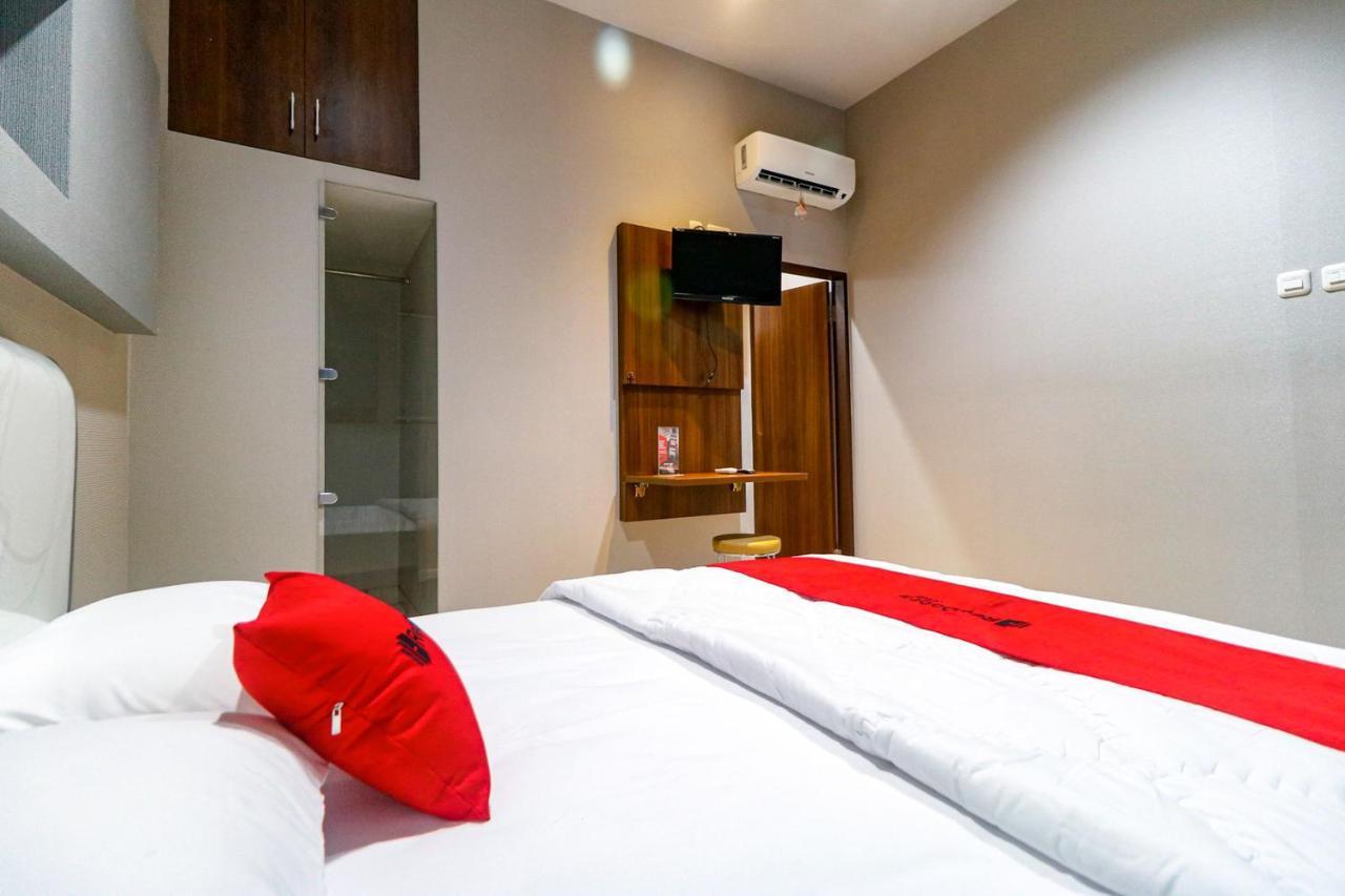 Reddoorz Near Kebon Jeruk Cakarta Dış mekan fotoğraf