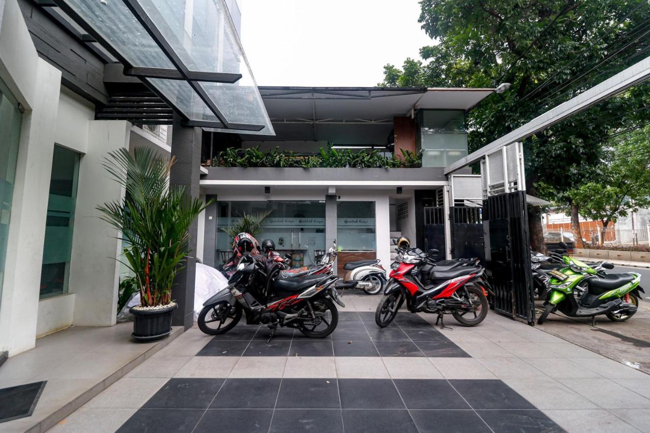 Reddoorz Near Kebon Jeruk Cakarta Dış mekan fotoğraf