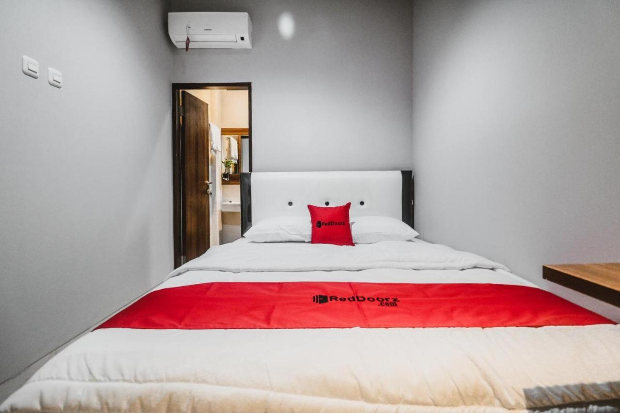 Reddoorz Near Kebon Jeruk Cakarta Dış mekan fotoğraf